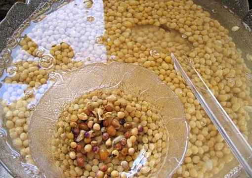 洗豆子為什么會出沫？洗豆子出泡沫正常嗎？