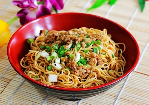 拌面的營養(yǎng)價(jià)值-各地拌面的種類