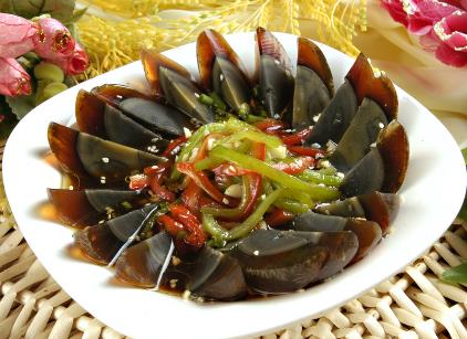 吃皮蛋有什么好處？皮蛋的營(yíng)養(yǎng)價(jià)值，怎么做皮蛋好吃