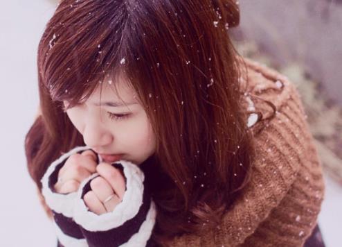 冬季手腳冰涼怎么辦？女人冬季手腳冰涼多喝羊肉湯