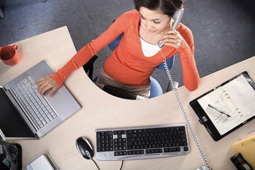 辦公室里壞習慣有哪些？職業(yè)女性OL辦公室健康惡習大盤點