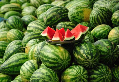吃多西瓜或引發(fā)閉經(jīng)-閉經(jīng)女性如何飲食？