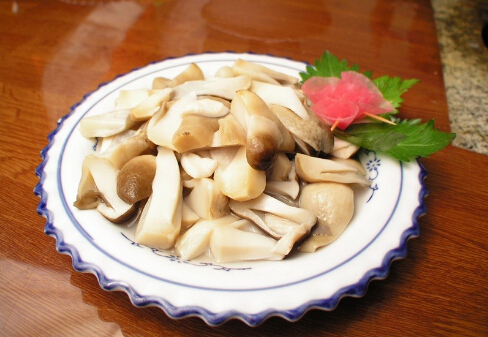 如何挑選草菇？草菇的貯存方法