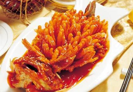 中餐菜肴的烹飪中，醬油是不可或缺的調(diào)味品。