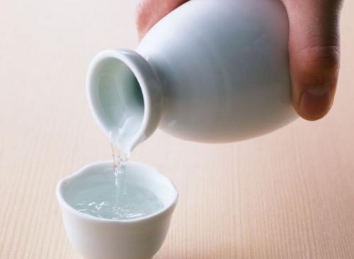 怎樣選購優(yōu)質(zhì)的白酒？選購白酒的注意事項(xiàng)