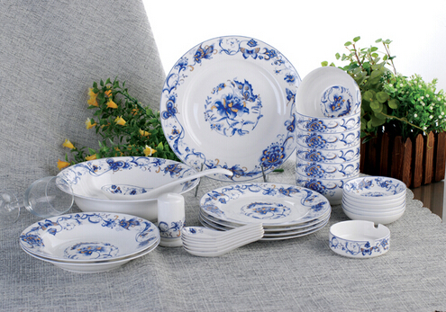 如何選購(gòu)陶瓷餐具？使用陶瓷餐具的注意事項(xiàng)