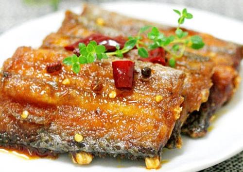 帶魚怎么做好吃？怎么做帶魚不容易碎
