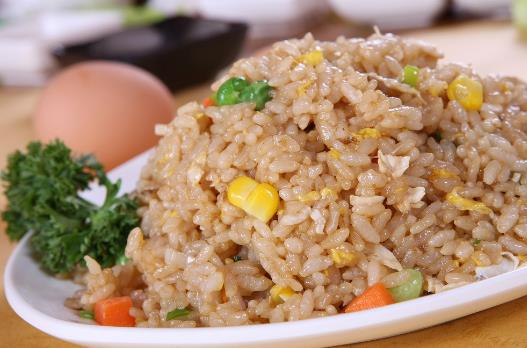 醬油炒飯怎么做？醬油炒飯的做法