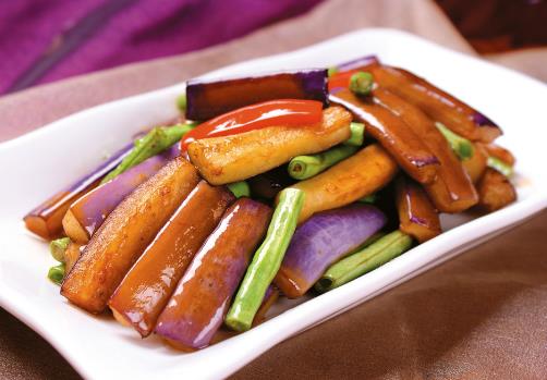 茄子怎么炒不費(fèi)油？怎樣做茄子不費(fèi)油