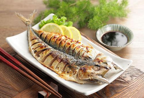 怎樣煎魚不粘鍋？煎魚怎么做好吃