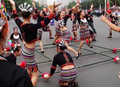 黎族有什么風(fēng)俗習(xí)慣？中國少數(shù)民族黎族的來歷習(xí)俗