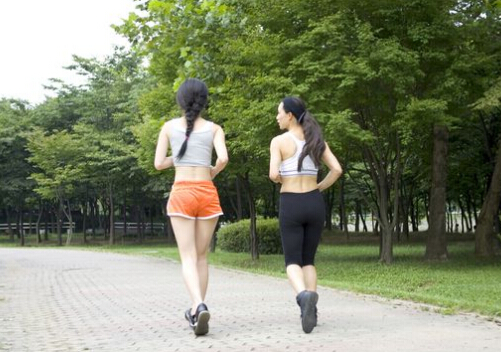 吃什么食物能防曬？感光食物有哪些？