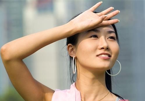 30℃盛夏教你防曬和補(bǔ)水：油性皮膚、干性皮膚、混合性皮膚護(hù)理