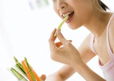 夏季皮膚長(zhǎng)痘怎么辦？揭秘5步驟控油爽膚全攻略
