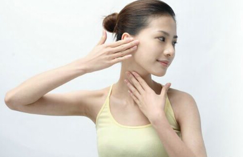 胸部太小怎么辦？吃什么能豐胸