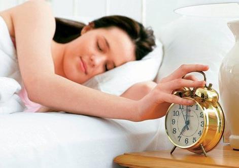 人一天睡覺多久才好？最佳的睡眠時間
