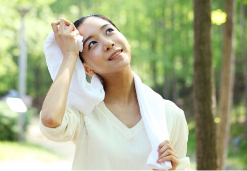 夏天出汗多怎么辦？孩子出汗多是什么原因