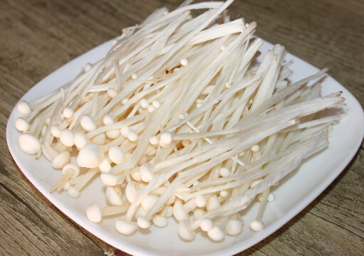 寶寶可以吃金針菇嗎？吃金針菇的做法