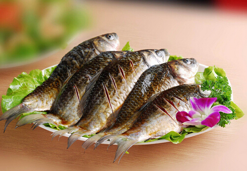 寶寶可以吃鯽魚(yú)嗎？寶寶吃鯽魚(yú)的做法