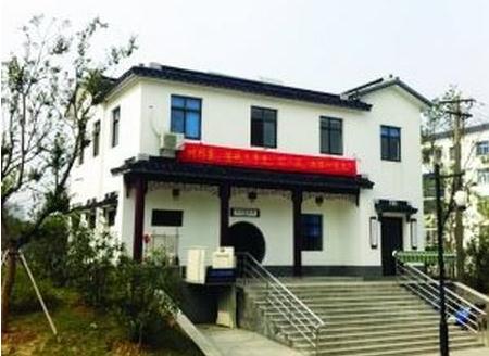 蘇州豪華公廁似別墅，造價100萬元，配置五星級有電梯，專設(shè)環(huán)衛(wèi)工休息處。