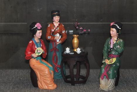 金瓶梅品茗閑話，臺兒莊古城景區(qū)建武松殺嫂祭兄雕塑，潘金蓮胸部竟全裸惹爭議