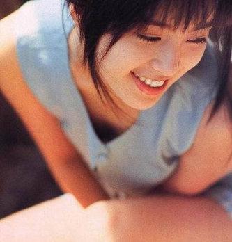 組圖：42歲酒井法子復(fù)出超酷性感裝露面，全裸淋浴吸吮手指舊照瘋傳