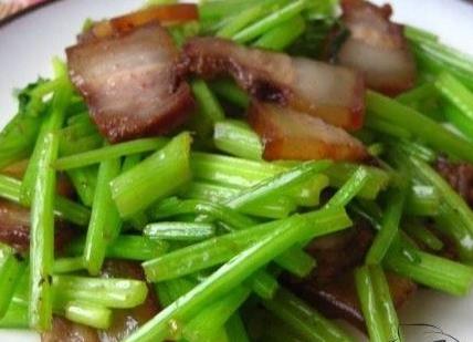 產(chǎn)婦能吃芹菜嗎？產(chǎn)婦吃芹菜有什么好處