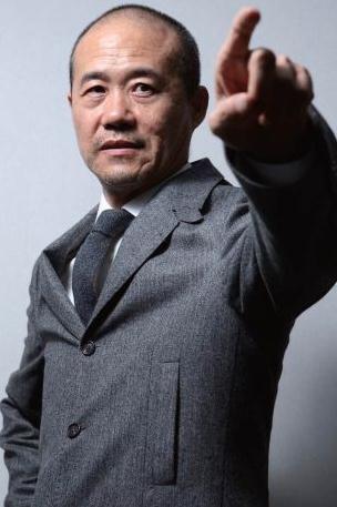 王石個(gè)人資料照片，王石離婚,《甄嬛傳》80后女演員田樸珺新歡，潘石屹任志強(qiáng)等微博調(diào)侃