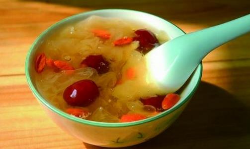 臉上有色斑怎么辦？ 幾個(gè)偏方幫你輕松祛除