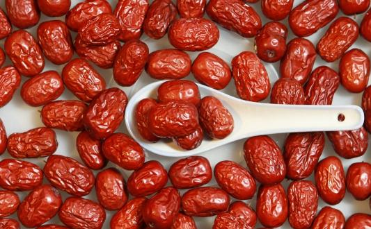 紅棗怎么吃最好？紅棗熬湯能止咳潤(rùn)肺