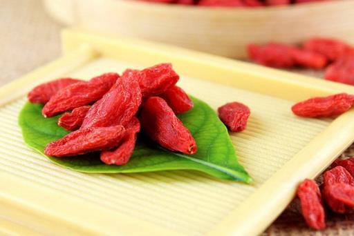 枸杞子泡水喝補(bǔ)腎嗎？枸杞子怎么吃最補(bǔ)腎