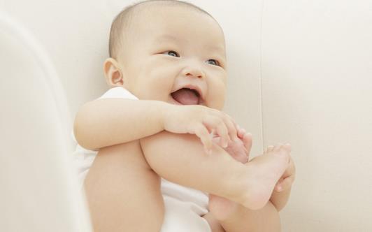 如何保護(hù)寶寶臍帶？保護(hù)不當(dāng)會(huì)破傷風(fēng)？