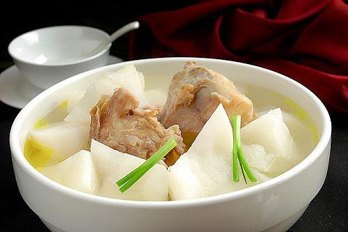 夏天吃什么食物養(yǎng)肺？夏季潤肺養(yǎng)肺食物有哪些