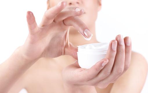 女性必知的護(hù)膚技巧：一年四季都要防曬