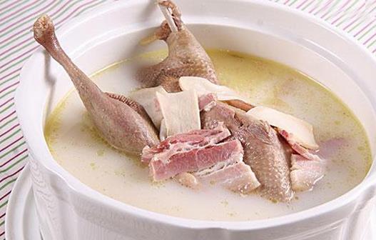 孕婦吃鴨肉好嗎？補(bǔ)鐵鴨肉怎么做？