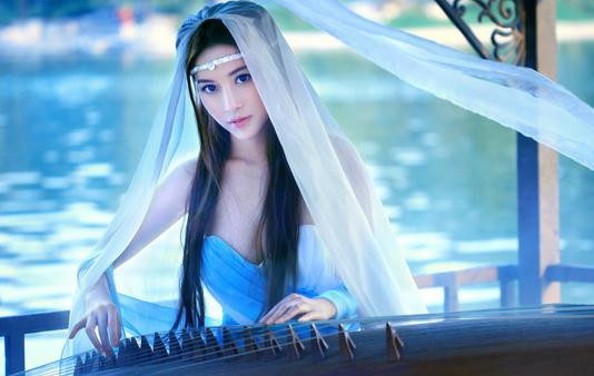 頭發(fā)毛躁打結(jié)？教你如何收拾亂發(fā)！