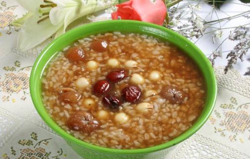 吃什么能夠養(yǎng)胃？烤饅頭養(yǎng)胃？
