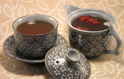 冬季適合喝什么茶？補(bǔ)血益氣的茶推薦