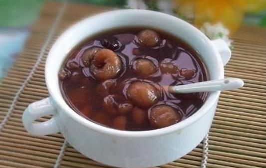 冬季補(bǔ)血食譜：韭菜炒雞蛋