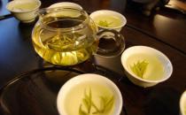 喝綠茶有什么好處？喝綠茶可以防曬