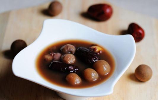 冬季補氣養(yǎng)血的方法：保持心情愉快