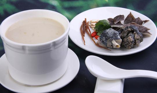 吃烏雞有什么好處？烏雞養(yǎng)生食譜
