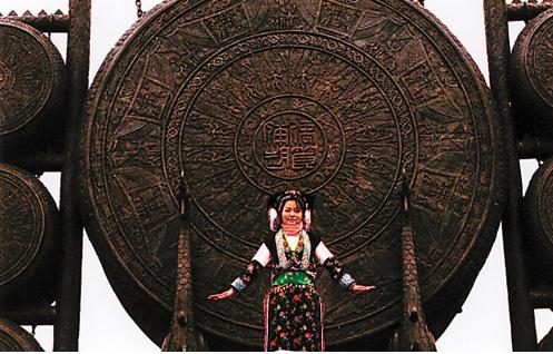 東山少爺，西關(guān)小姐