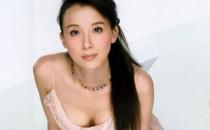怎么造就完美乳溝？上斜臥推舉法