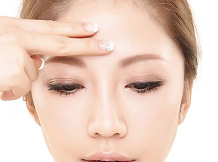 正確保養(yǎng)肌膚：毛孔粗大的原因