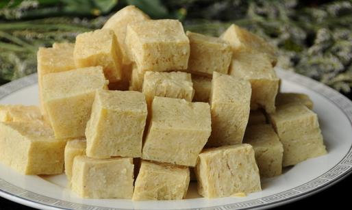 凍豆腐怎么做好吃？?jī)龆垢奈宸N簡(jiǎn)單做法