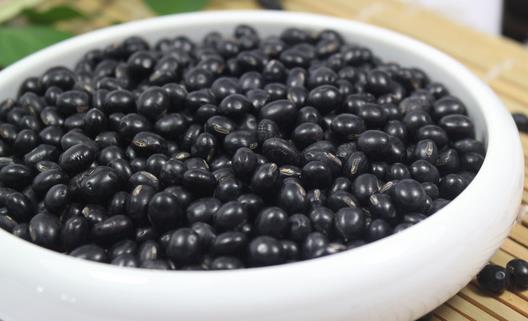 黑豆?fàn)I養(yǎng)價(jià)值高 推薦三款營養(yǎng)食譜