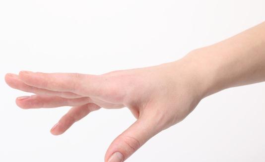 為什么會(huì)長(zhǎng)凍瘡？長(zhǎng)凍瘡怎么辦？