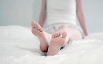 手腳出汗是怎么回事？如何治療手腳出汗？