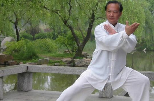 70歲以上老人應(yīng)定期做骨密度檢測(cè)